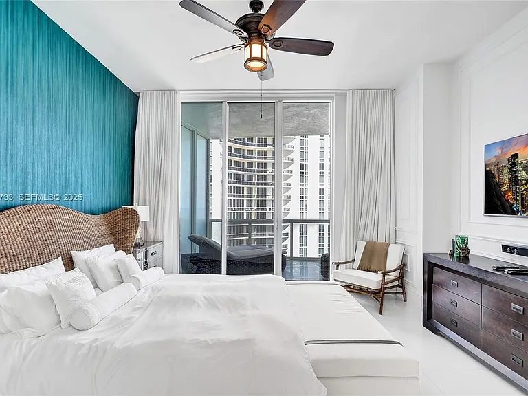 15811 Collins Ave #3302 — Photo 25