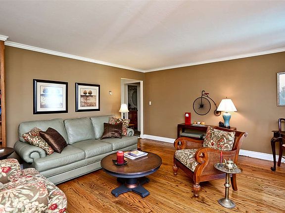 5th image of 1104 Almond St