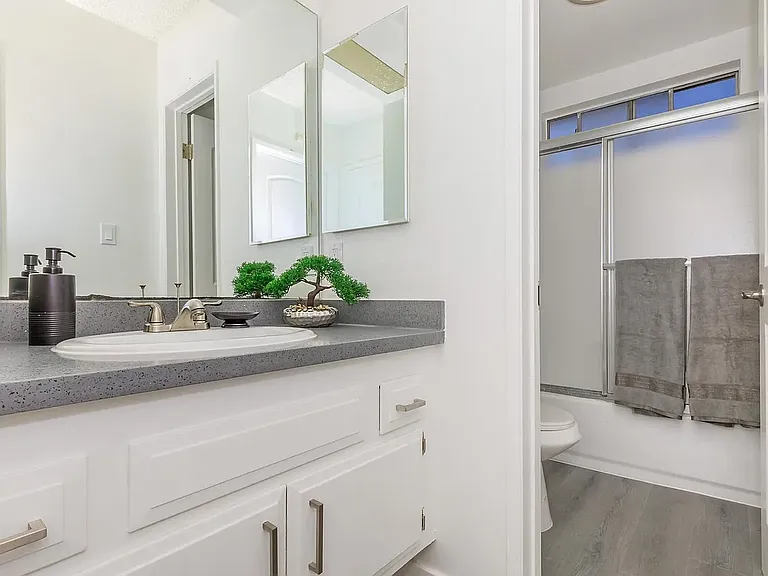 REMODELED 1X1 BATH