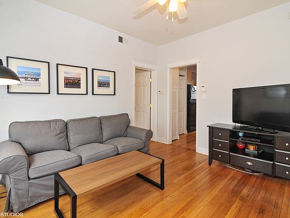3rd image of 3805 N Ravenswood Ave #2