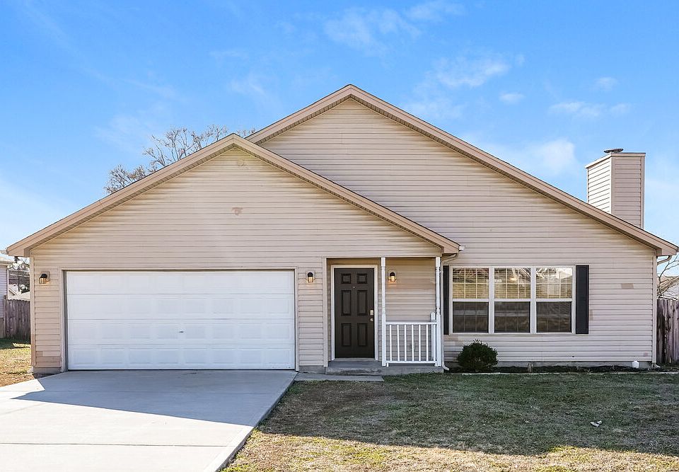 1st image of 327 Lake Forest Dr