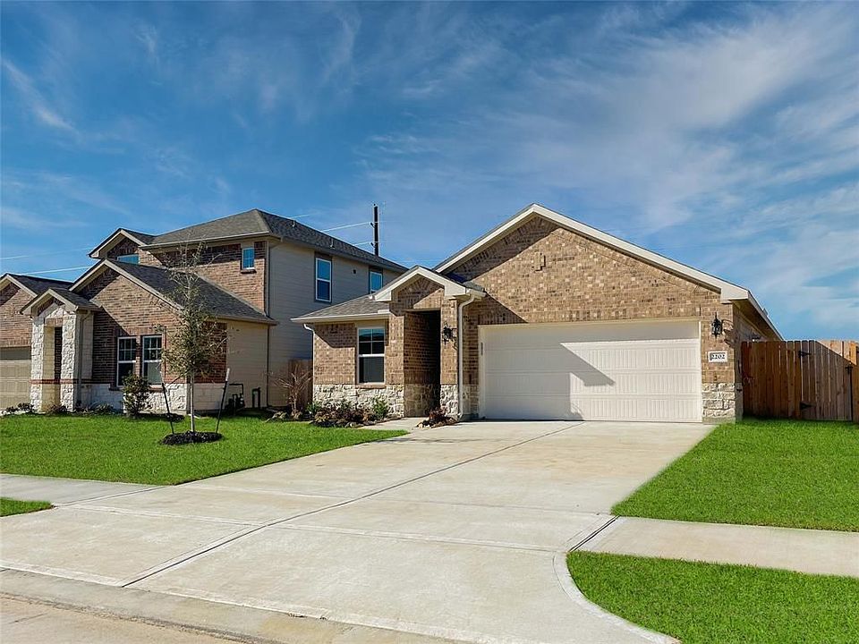 1st image of 2202 Royal Ann Way