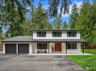 1829 244th Ave SE, Sammamish, WA 98075