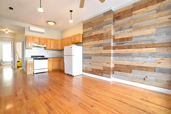 Rented by Commercial Capital Resources INC | media 30