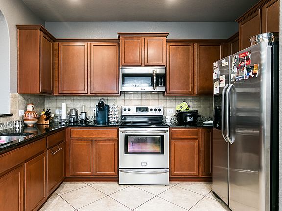 3rd image of 939 Mirage Dr