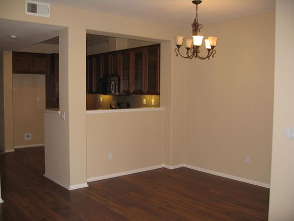 4th image of 26295 Iris Ave Unit D