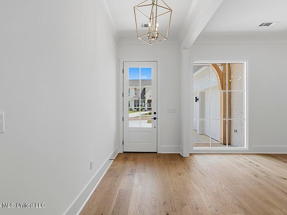 5th image of 438 Whittington Cir