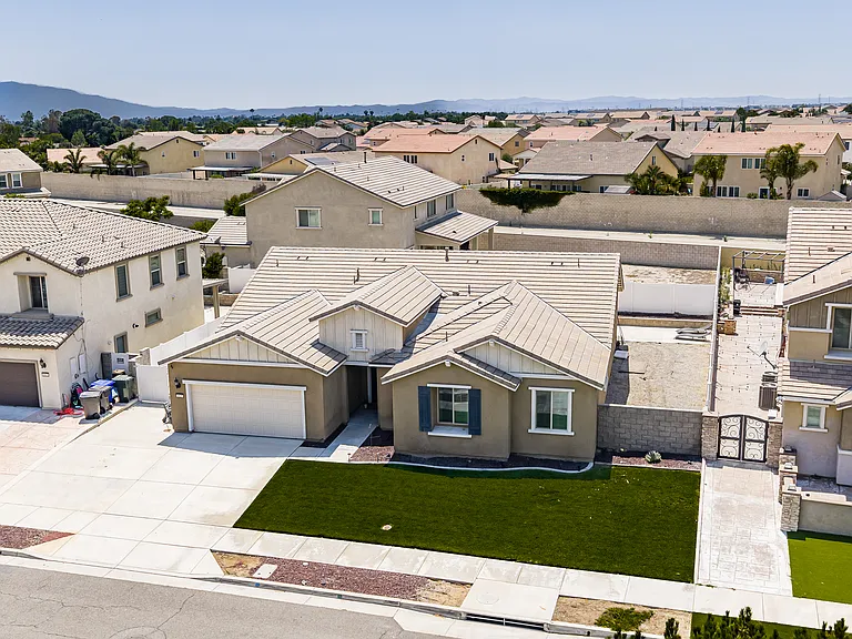 4825 Magnum Way — Photo 36