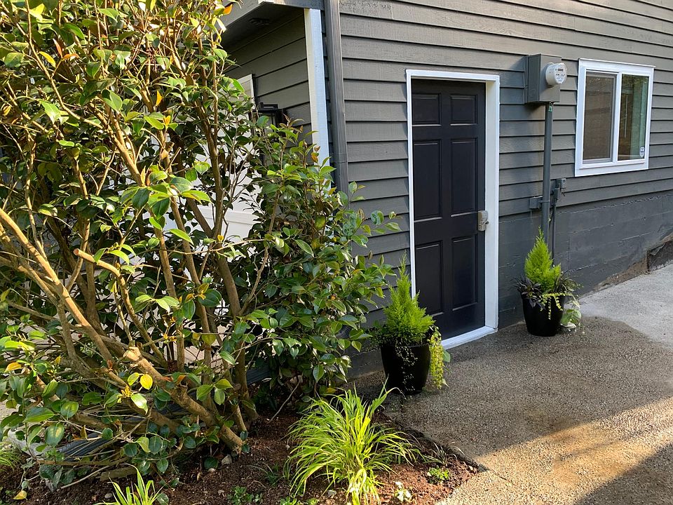 1st image of 13428 NE 80th St