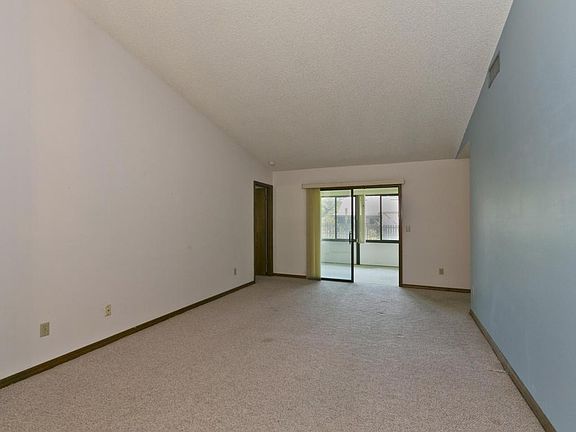 3rd image of 663 Nieves Ln