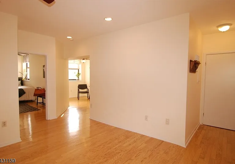 124 E Main St #209 — Photo 9