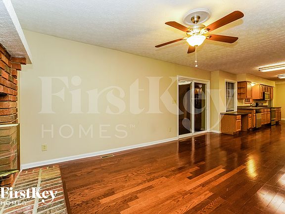 2nd image of 2015 Edmunds Ct