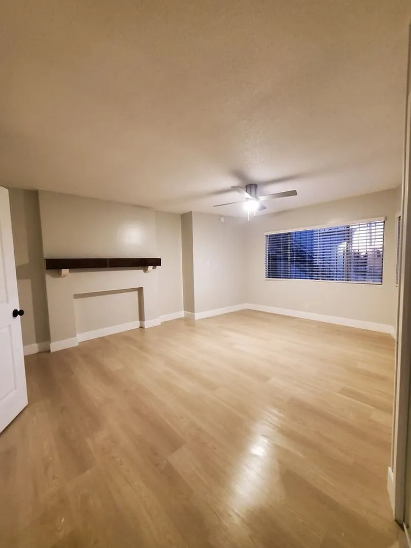 1 bed, 1.0 bath, 700 sqft, $1,925 — Photo 3