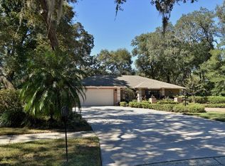 106 Bessemer Cir, Brandon, FL 33511