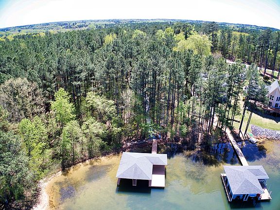 4th image of 1 Berkshire Dr