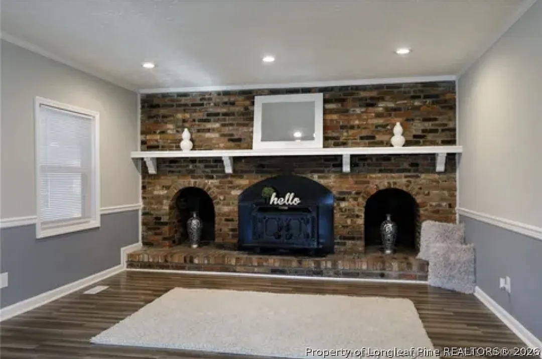 6 bed, 2.0 bath, 2800 sqft, $3,300 — Photo 3
