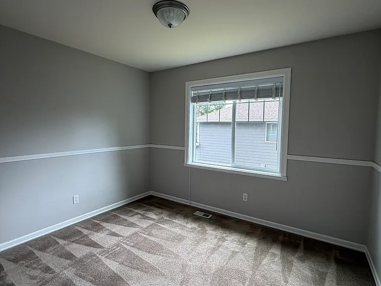 2520 Camas Ave NE — Photo 33