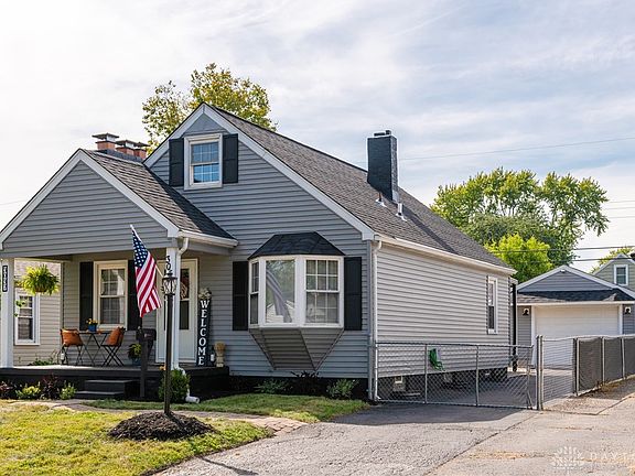 3rd image of 3037 Beaver Ave