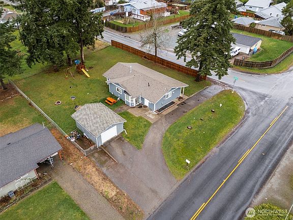 2nd image of 1032 138th Street E