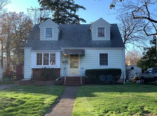 430 Sheffield Rd, Ridgewood, NJ 07450