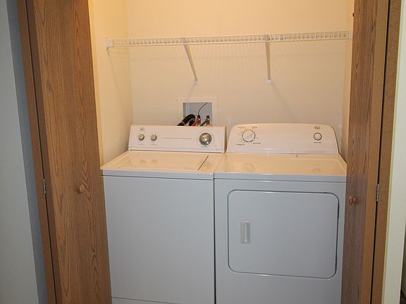 4th image of 7849 Commerce Park Unit 200