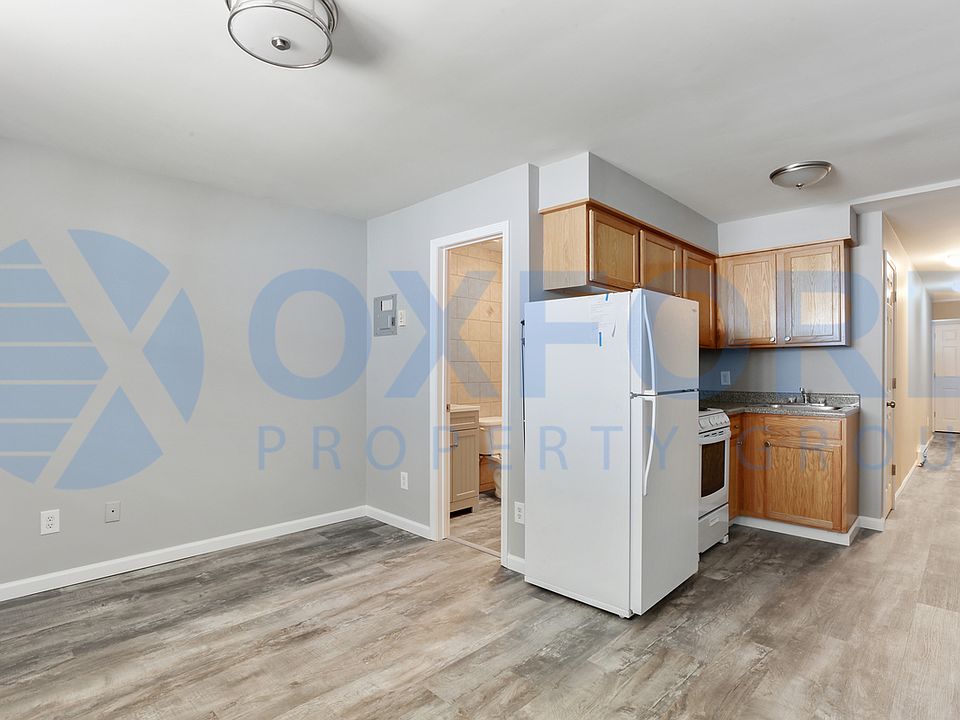 1st image of 38 Dartmouth Loop #2