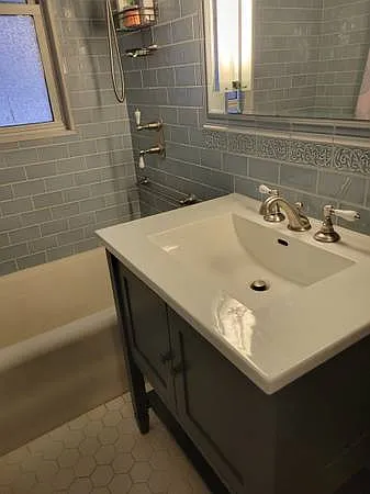 17 Elmira St #A — Photo 5