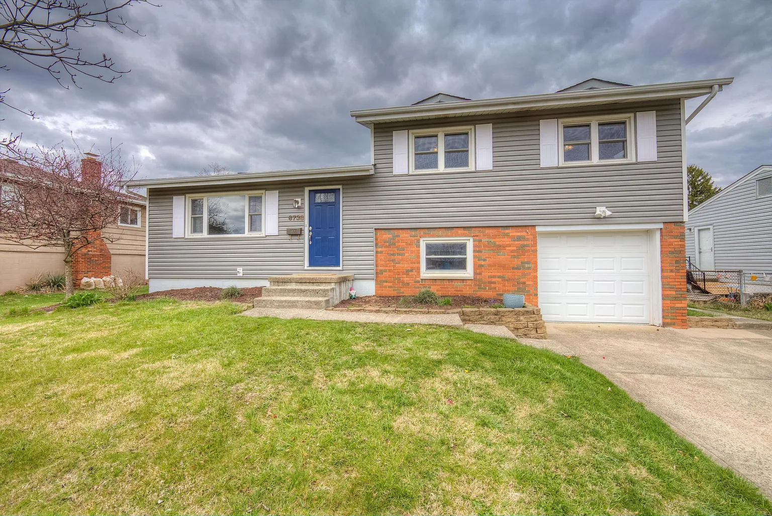 6738 Red Fox Rd photo 1