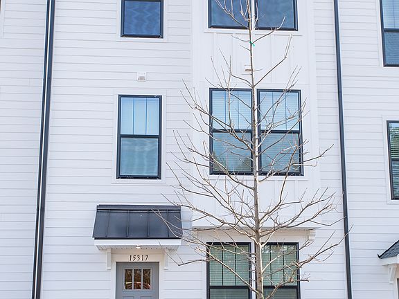 15317 Unit Front View