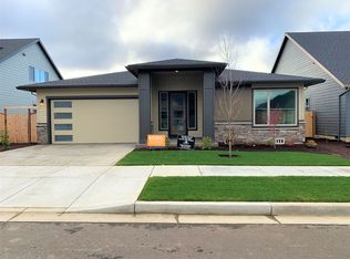 563 SE Cooper St, Dallas, OR 97338