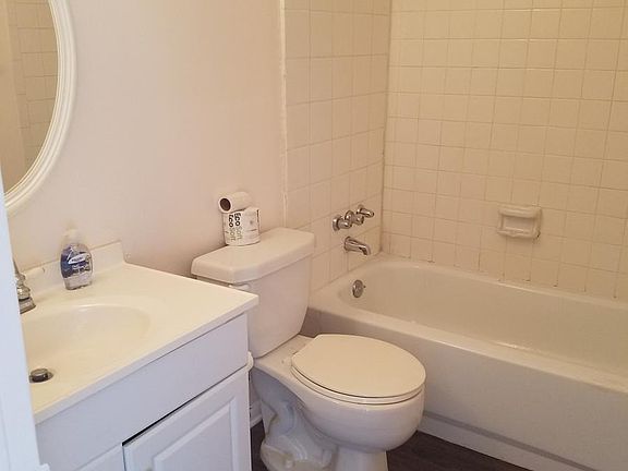 2nd image of 1044 82nd Ter N APT B
