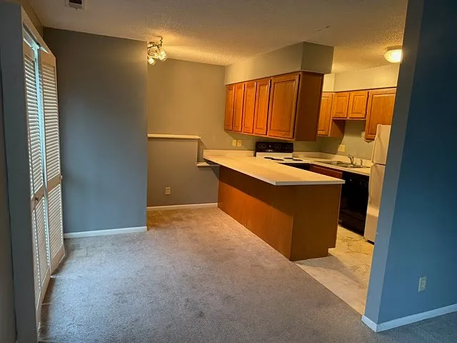 2 bed, 800 sqft, $950 — Photo 4