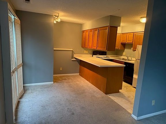 4th image of 934 W 24th St