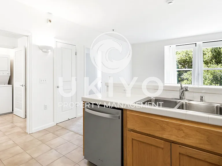 655 12th St #218 — Photo 11