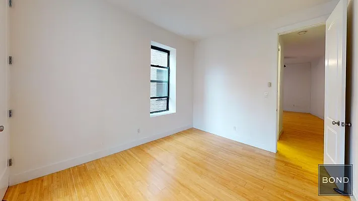 Rented by Bond New York | media 25