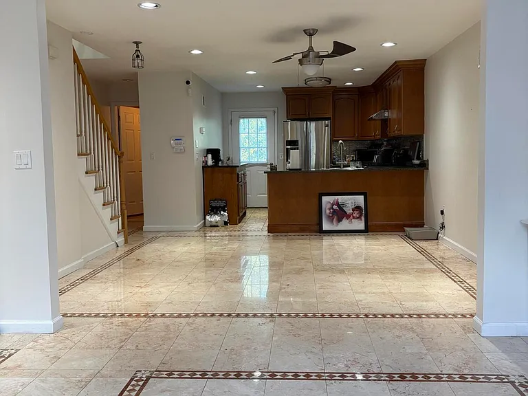 264 Midland Ave #32 — Photo 3