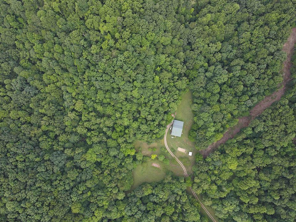 600 Bear Holw, Gassaway, WV 26624 Zillow