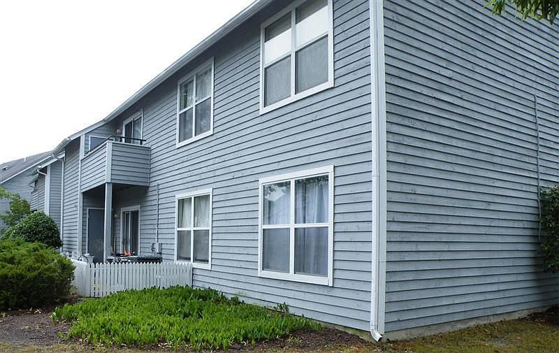 1st image of 12757 Saint James Pl APT E