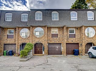 18 Oaken Gtwy #18, North York, ON