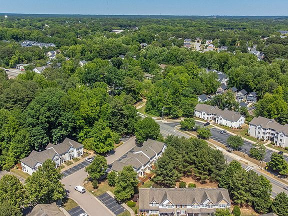 3rd image of 107 Harbor Haven Dr