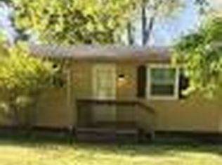 31 McKinley Ave, Hobart, IN 46342