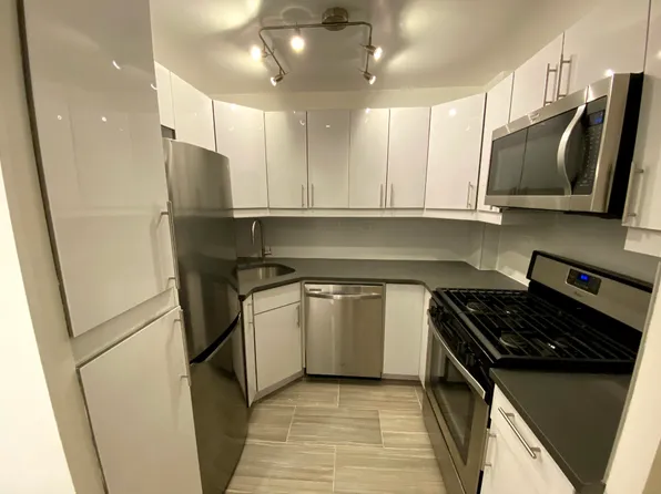 340 East 51st Street image 1 of 7