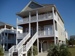 302 Cooper Ave, Atlantic Beach, NC 28512