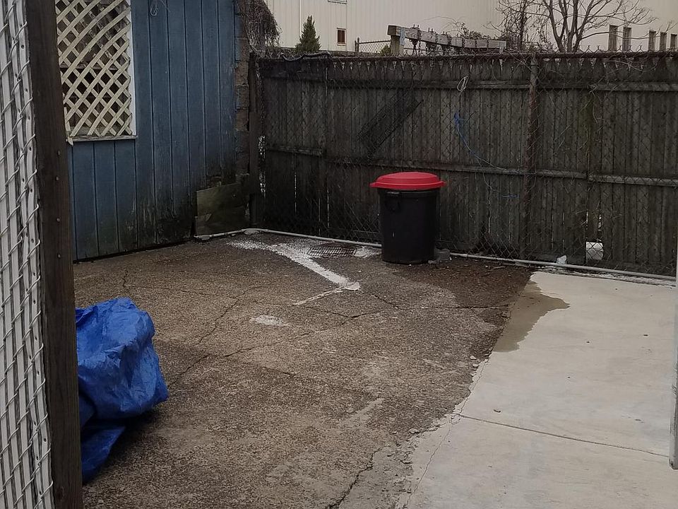 2nd image of 557 S Clinton Ave #1