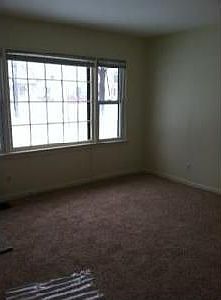 3rd image of 3515 Taylor St NE