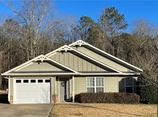 2901 Edgemont St, Opelika, AL 36801