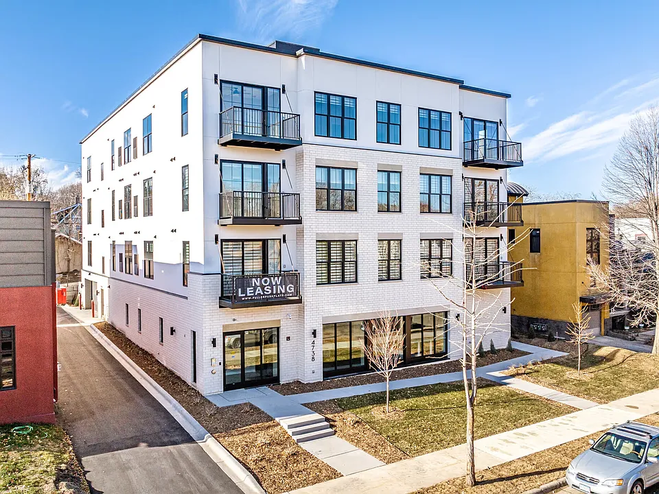 4738 Grand Ave S #202