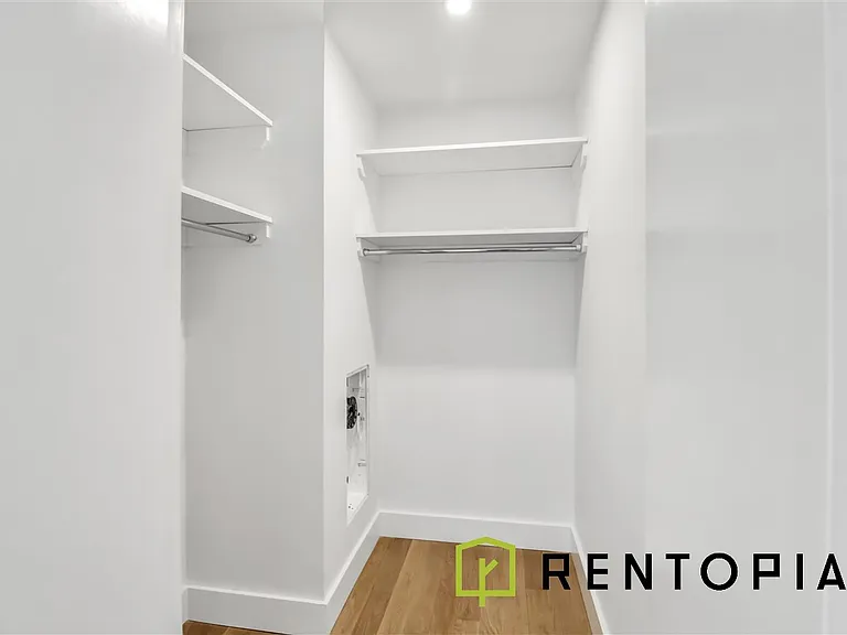 209 N 11th St #603J — Photo 6