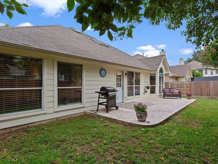 8203 Miller Falls Dr — Photo 25