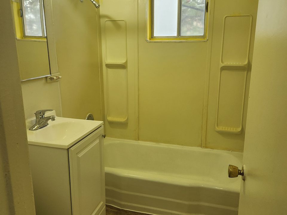 1st image of 146 Malone Ln APT C